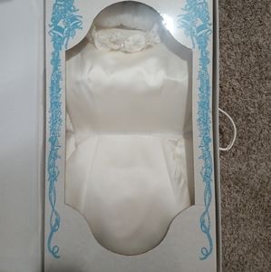 Wedding dress. Off white